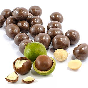 Macadamia coated with milk chocolate